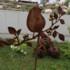 Gartenstecker "Vogel auf Goldbeerenast"