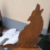 Wolf auf Bodenplatte
